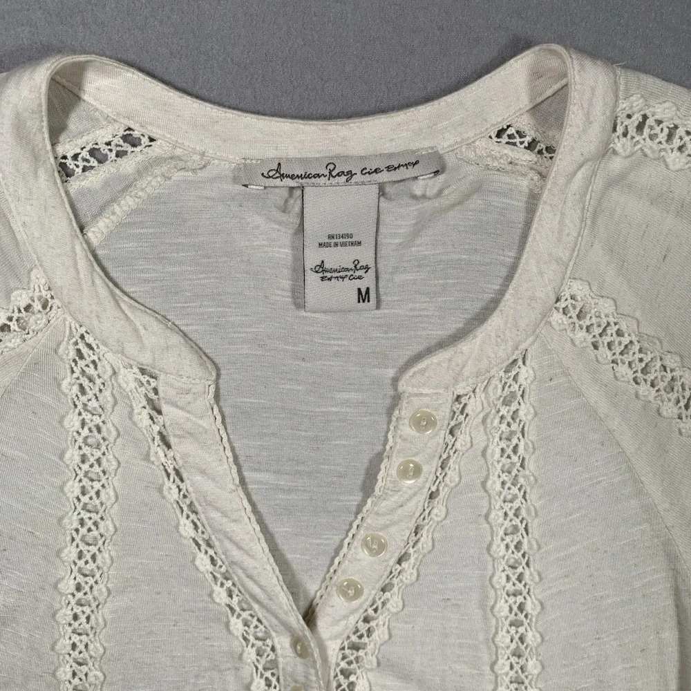 American Rag Oatmeal Crochet Trim Button Front Top Blouse' Ladies Medium - Picture 2 of 7